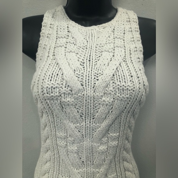 The Limited Chunky Wool Cableknit Cutaway Sleeveless Sweater Vest Pullover XS - Picture 5 of 7